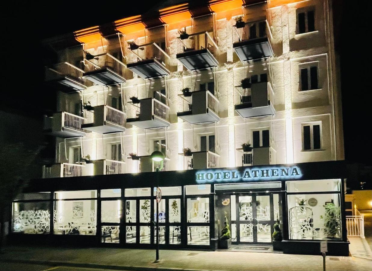 Hotel Athena ลินญาโน ซับเบียโดโร ภายนอก รูปภาพ